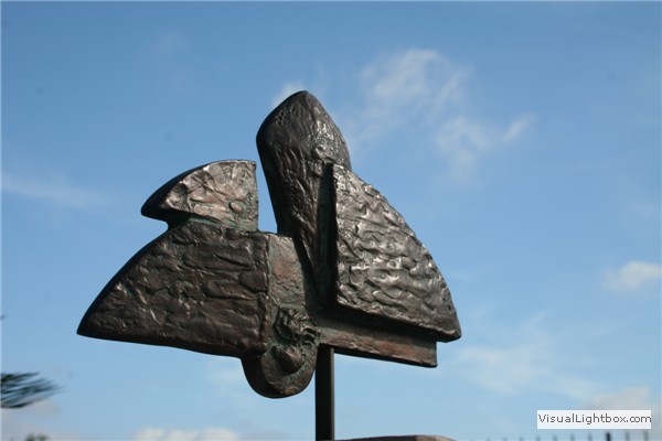 Monumento ai Carabinieri, bronzo