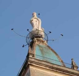 Statua monumentale dell SS Immacolata sul campanile della Chiesa Madre di Fiumefreddo (1977)