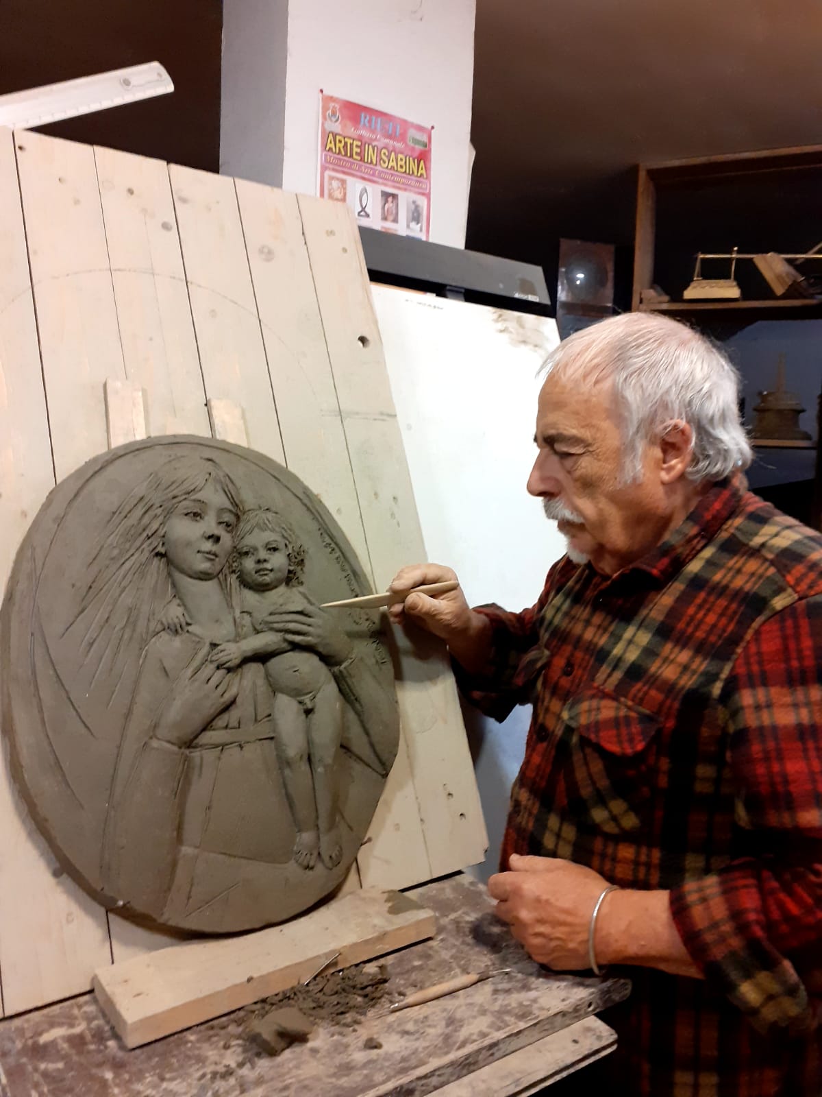 Bassorilievo: Madonna in terracotta