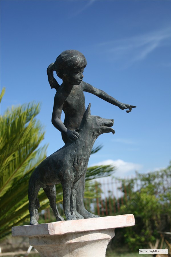 Bronzetto di fanciulla 09