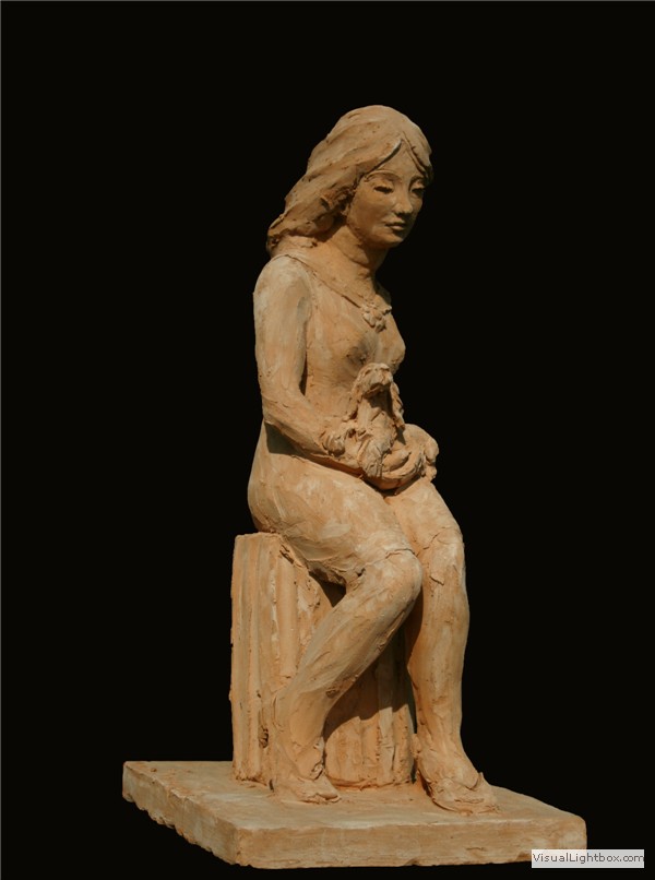 Figura femminile in terracotta, 3