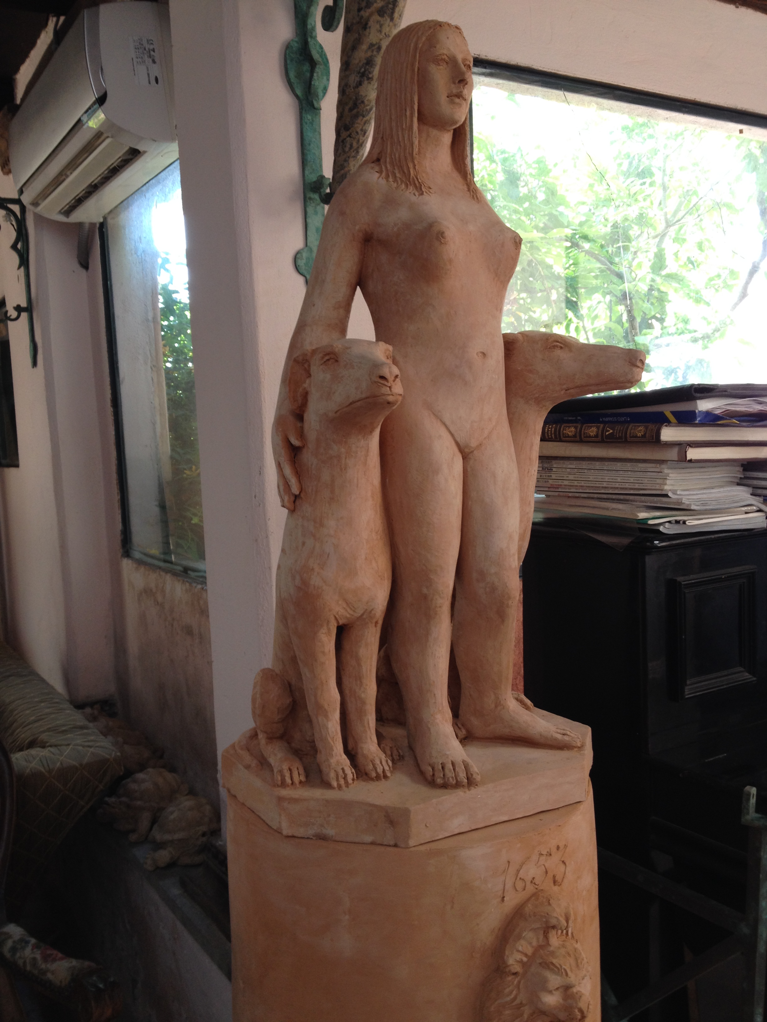 Figura femminile in terracotta 14